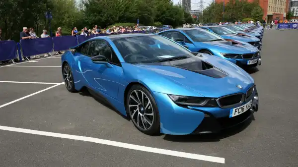 Photos: Chairman Vichai Gifts Leicester City